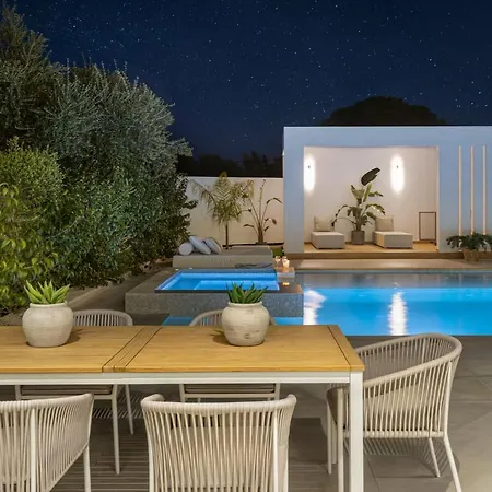 The White Luxury - Private Seaview With Pool By Mana Gers