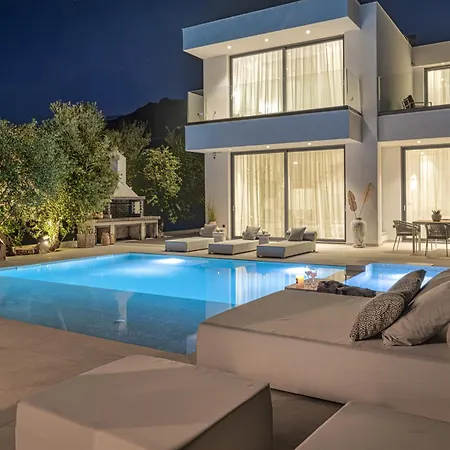 The White Luxury - Private Seaview With Pool By Mana Gers Вилла *