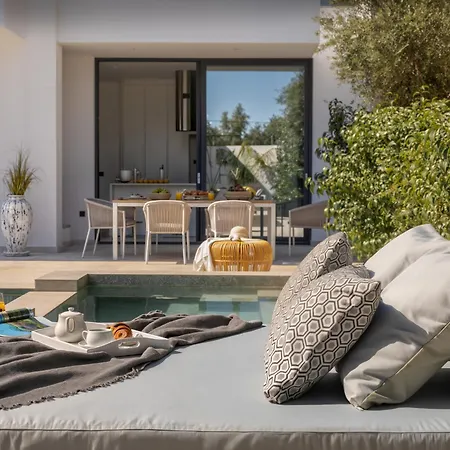 The White Luxury - Private Seaview With Pool By Mana Gers Вилла