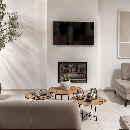 The White Luxury - Private Seaview With Pool By Mana Gers Willa