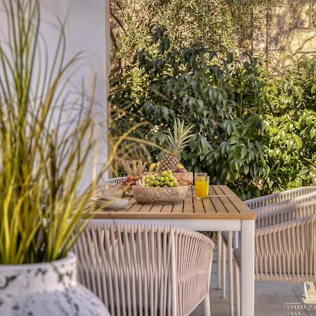 The White Luxury - Private Seaview With Pool By Mana Gers Vila *