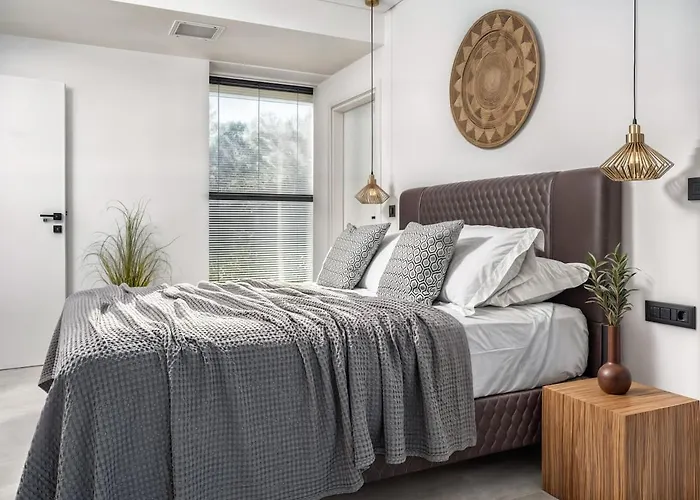 The White Luxury - Private Seaview With Pool By Mana Gers Vila *