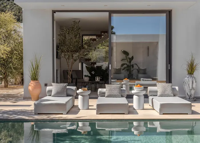 The White Luxury - Private Seaview With Pool By Mana Gers * Vasilikí