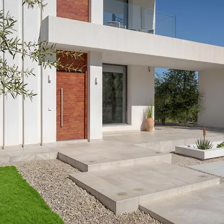 The White Luxury - Private Seaview With Pool By Mana Gers 빌라 Vasilikí