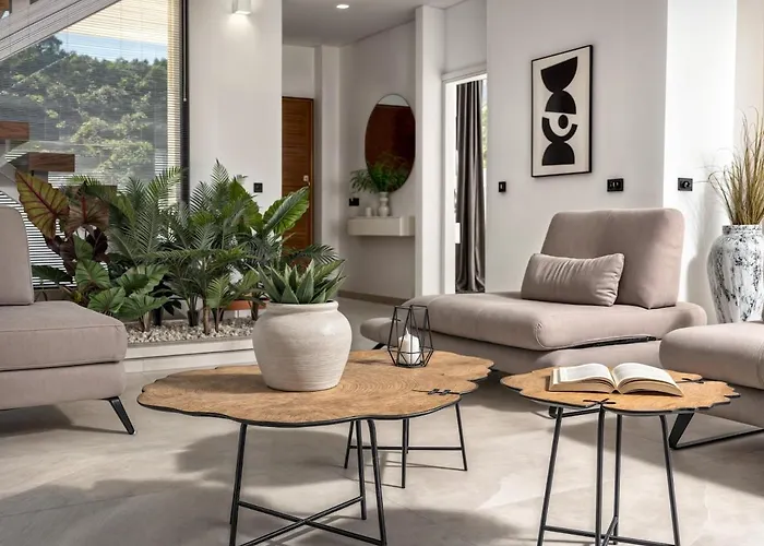 The White Luxury - Private Seaview With Pool By Mana Gers